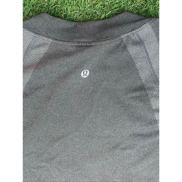LULULEMON training TECH gray SHORT SLEEVE SEAMLESS T SHIRT TOP sz 8 - Picture 5 of 7